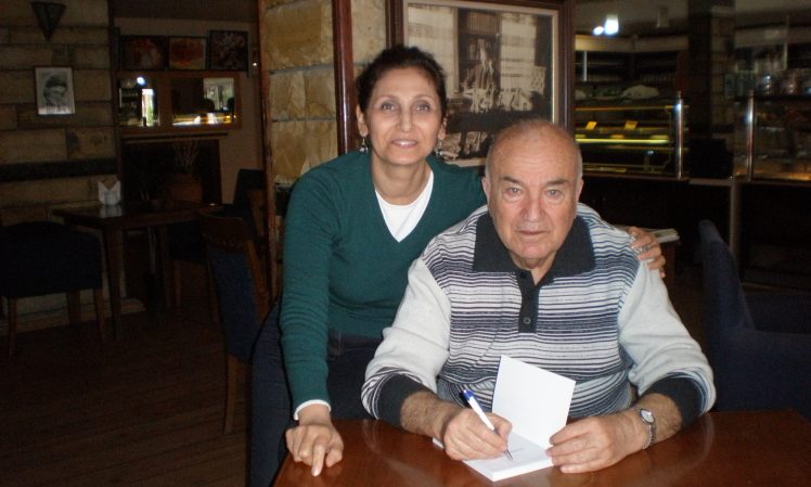 BİZİM İNSANIMIZ OKUMAZ, BEN KENDİM İÇİN YAZIYORUM…